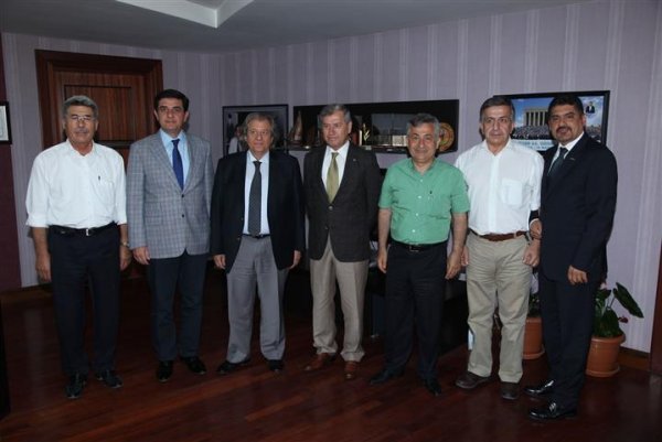 Yönetim Kurulumuz Adana Ticaret Odası Başkanı Atila Menevşe ve Yönetim Kurulu Üyelerine Hayırlı olsun Ziyaretinde bulundu.