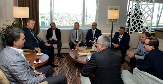 Adana İş dünyası temsilcileri Başbakan'la görüştü
