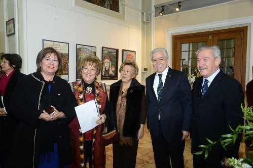 Adanalı ressam Hatice Kumbaracı Gürsöz, ‘Anılarla Yaşamak’ isimli sergisini 75. Yıl Sanat Galerisi’nde açtı