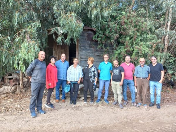 100 yıllık Karavan ve öküz cekimli kötene bakmaya gidildi.Adanamız çok güzel bir esere daha sahip oluyor.